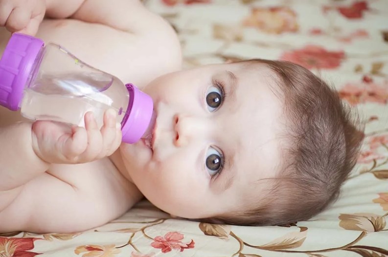 вода для дитячого харчування